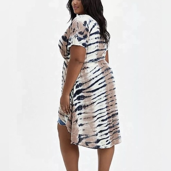 Torrid Tie Dye Dress Size 6 Midi Length Draped V Neck Beige Blue Ivory Hi Low - Picture 1 of 7
